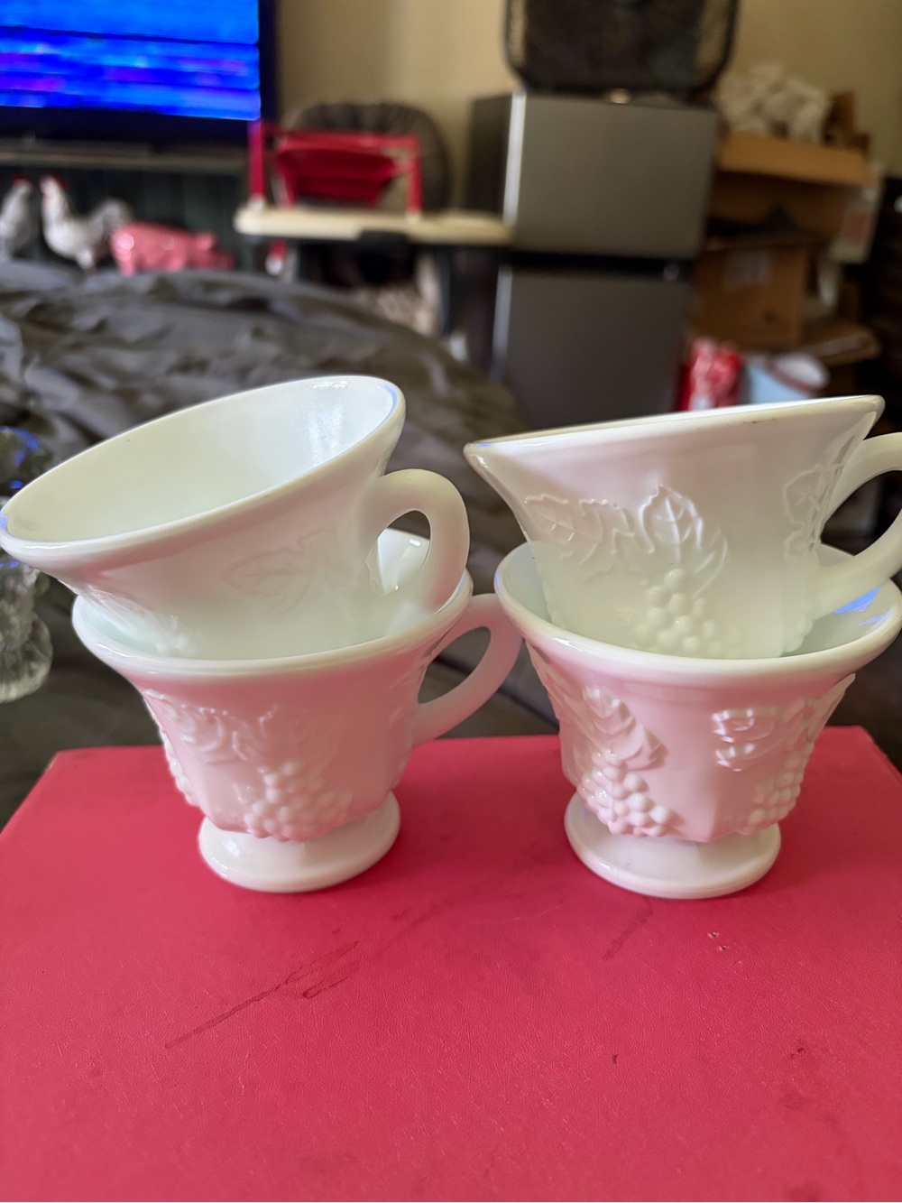 White Grape Embossed Milk Glass Teacup Set - 4 Pack